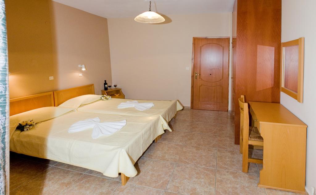 Margarita Αpartments Sea View Apartment Palaiochora Exterior photo